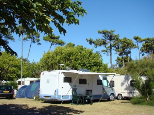 le Puits de l'Auture, tussen stranden en bossen in de Charente Maritime Fotogalerij van de camping en omgeving